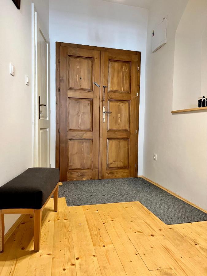 Apartment Trotuar *