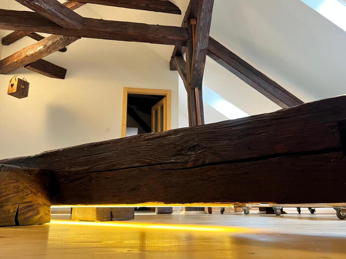 Trotuar Apartment *